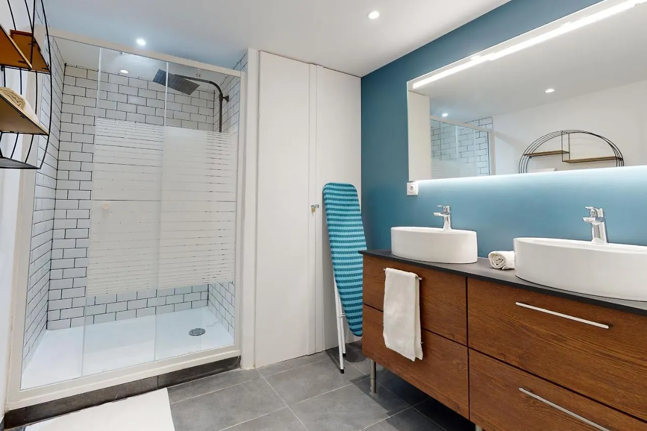 Superbe Loft Avec Patio - Tour Eiffel Apartment Paris