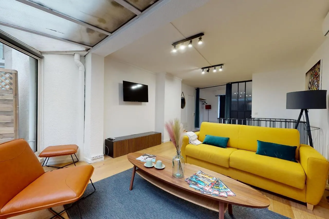 Superbe Loft Avec Patio - Tour Eiffel Apartment Paris 0*,  France