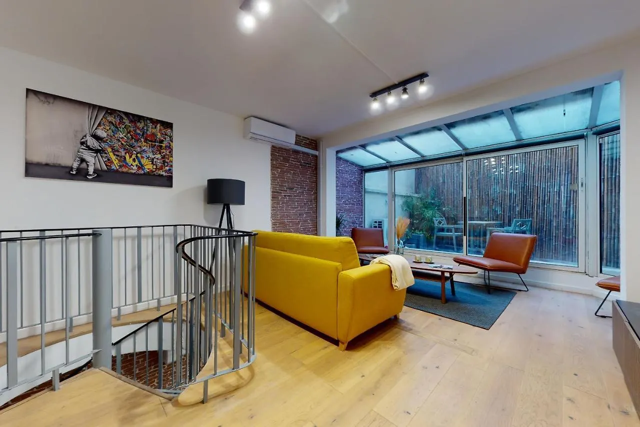 Apartmán Superbe Loft Avec Patio - Tour Eiffel Paříž
